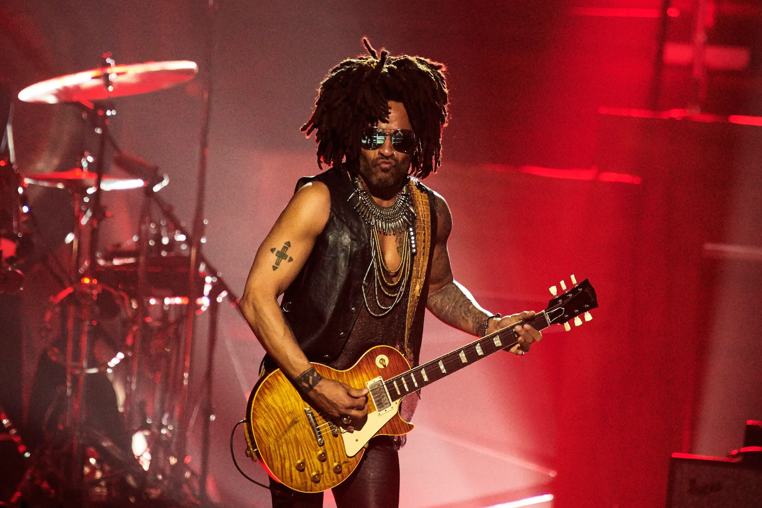 Lenny Kravitz Vma 2024 Date Darell Latisha