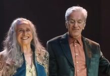 Caetano Veloso e Maria Bethânia são indicados ao Grammy 2026 em “Álbum de Música Global” Caetano Veloso e Maria Bethânia são indicados ao Grammy 2026 em "Álbum de Música Global"